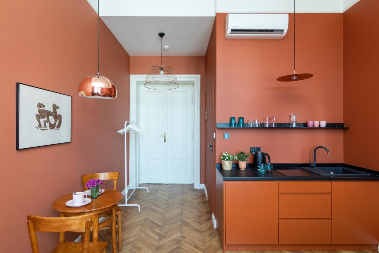 Barbacan Suites - Old Town Apartments - By Upstairs Krakau Exterior foto